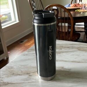 Igloo Black and Silver Travel Mug